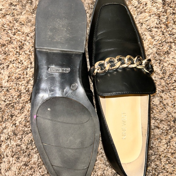 Nine West Onxe Black Loafer Gold Chain Flats Size 9 - Picture 4 of 4